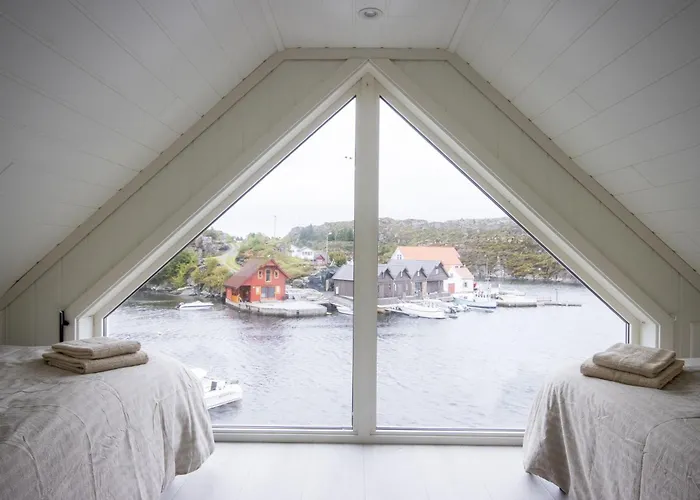 Pale By Interhome Bomlo